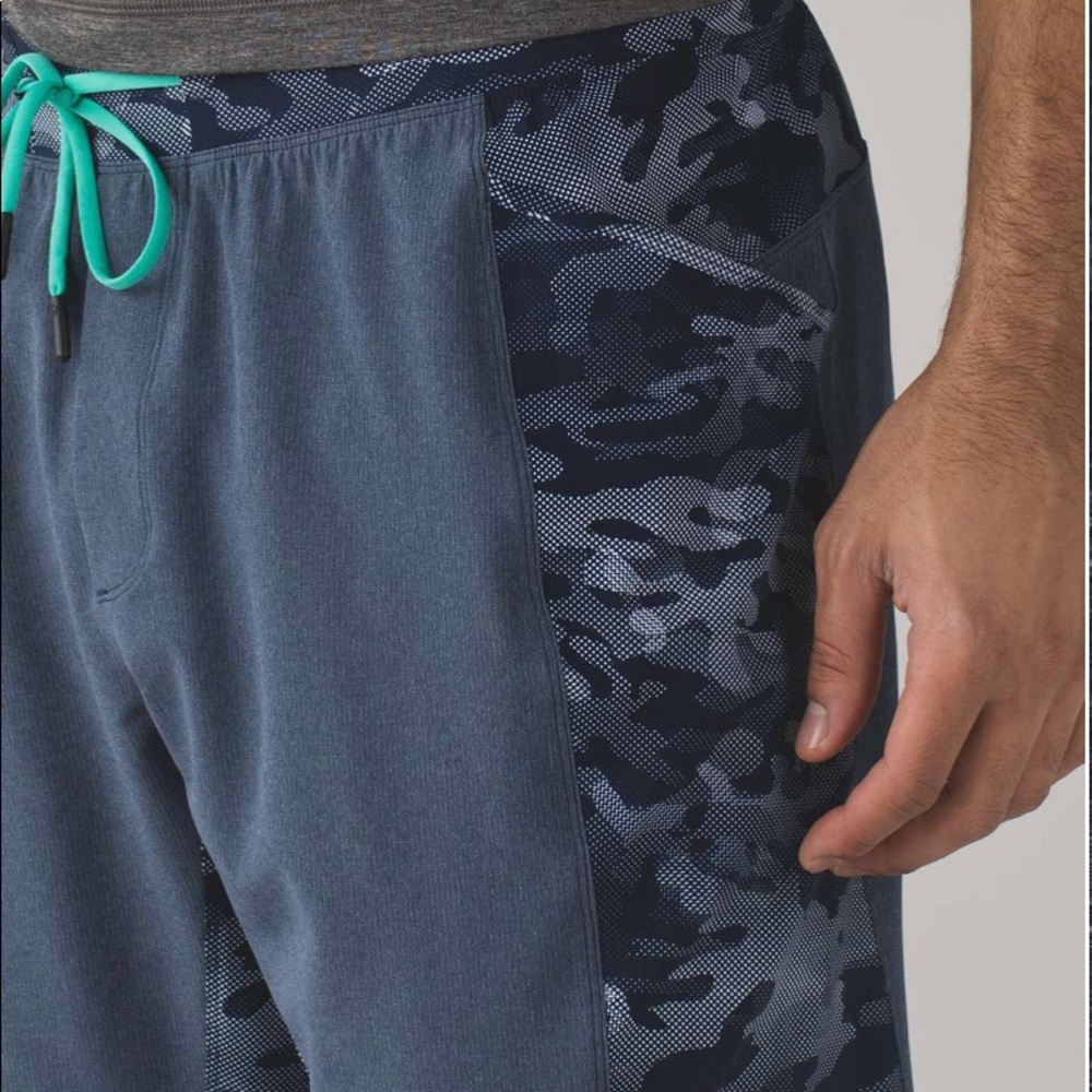 Lululemon Mens Namaste At The Beach shorts L